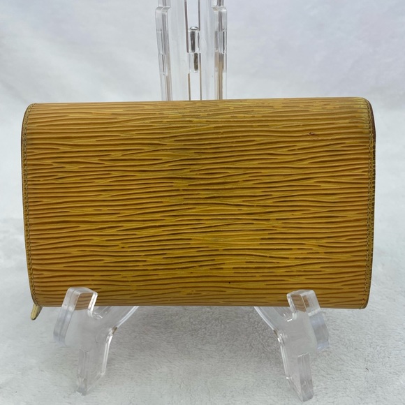 Louis Vuitton Yellow Epi Wallet - Picture 2 of 16